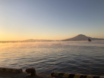 錦江湾の気嵐