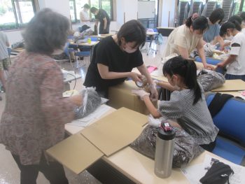ダンボールコンポストで自由研究♪