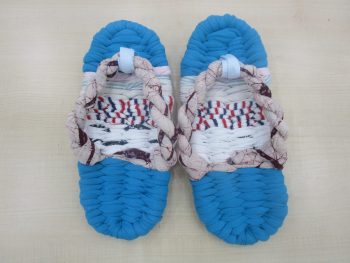 古いTシャツで布ぞうり作り(4/9)