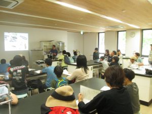 調べたよ！小さな生き物ときのこの世界